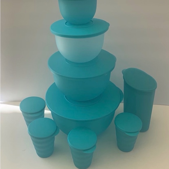 Tupperware Impressions Classic Bowl Set (4) & Jug (4) Tumbler - Picture 3 of 16